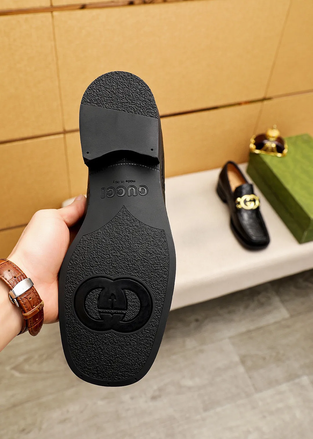 Men's shoes 💰560 💐Original Gucci GUCCI official website formal shoes Italian 🇮🇹 first layer calfskin ➕ top imported water-dyed cow 🐂 leather lining 💋 fine handmade original outsole, the real thing looks better when photographed in person Standard size 38-44 (45.46🉑️customized)